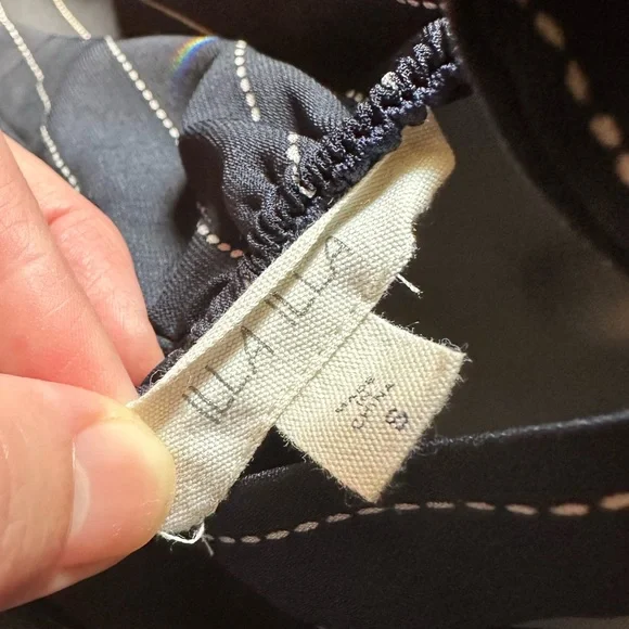 Black with white pinstripes keyhole romper - Picture 2 of 3